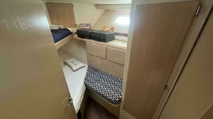 1994 Hatteras Double Cabin