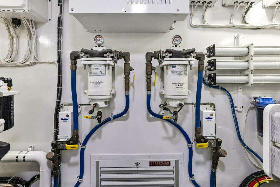 2019 Viking 80 Convertible