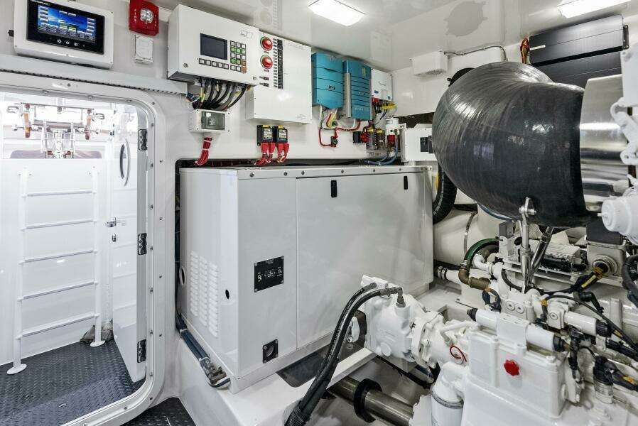 2019 Viking 80 Convertible