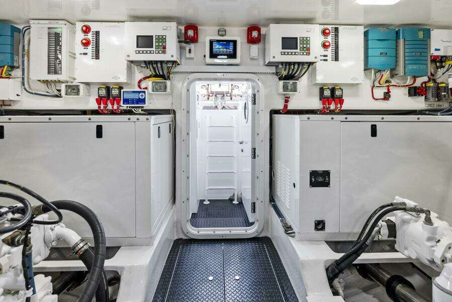 2019 Viking 80 Convertible