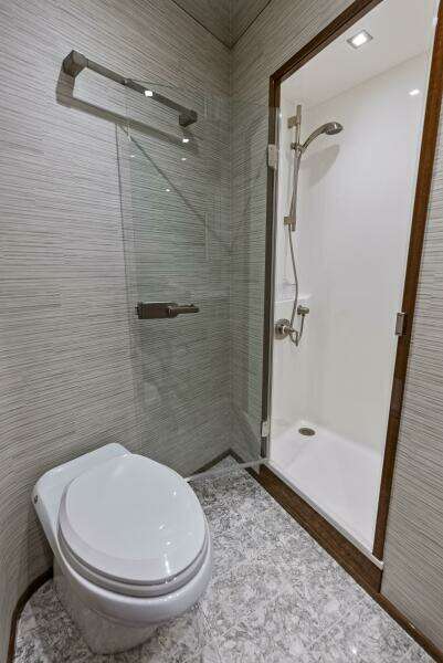 2019 Viking 80 Convertible