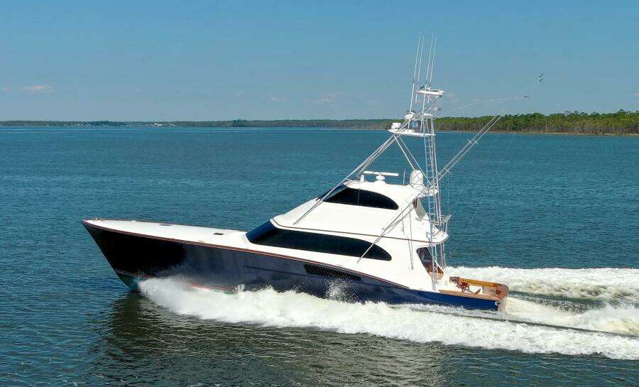 2005 76 Whiticar Enclosed Bridge Badonkadonk Exterior Profile (5)