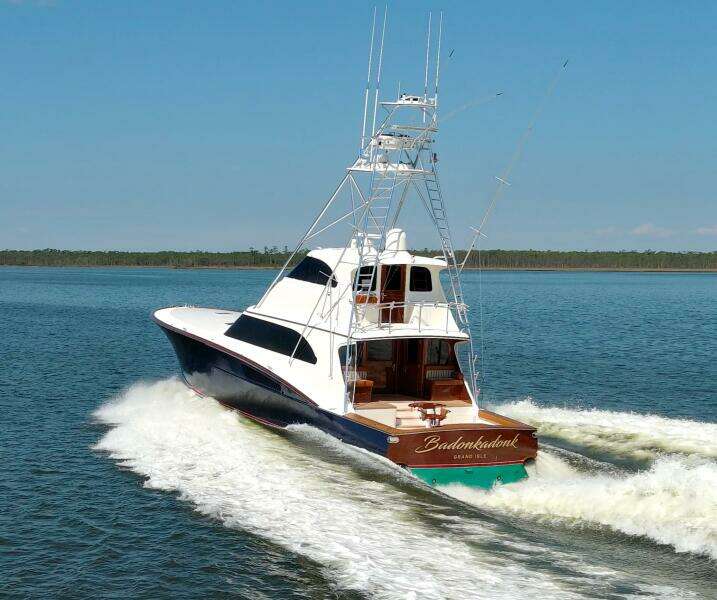 2005 76 Whiticar Enclosed Bridge Badonkadonk Exterior Profile (2)