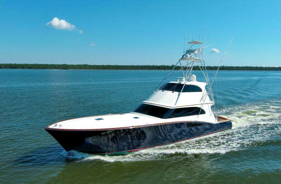 2005 76 Whiticar Enclosed Bridge Badonkadonk Exterior Profile (8)