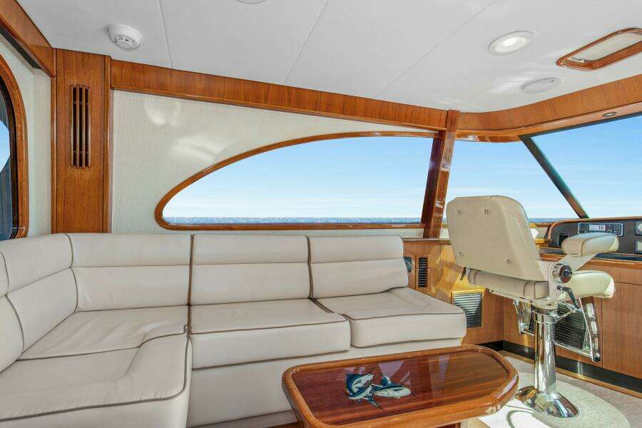 2005 76 Whiticar Enclosed Bridge Badonkadonk Bridge (2)