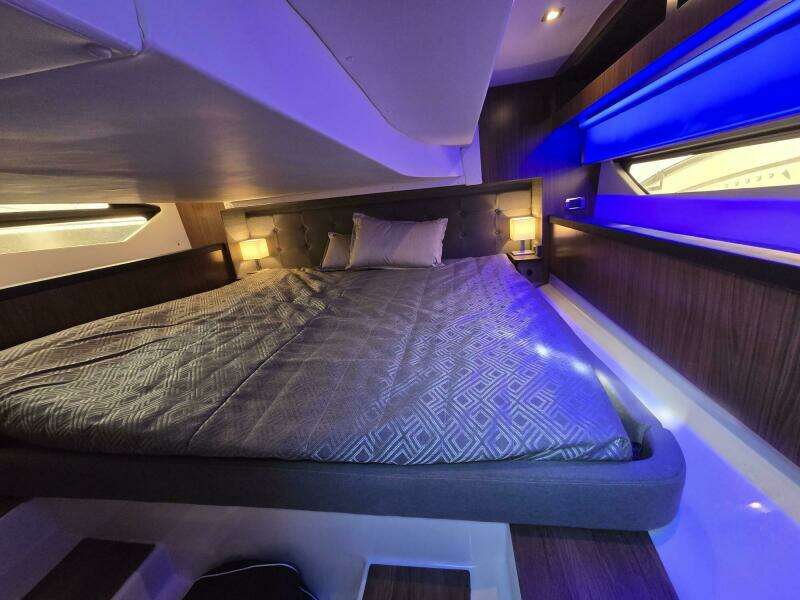 2020 Four Winns V355 Coupe OB