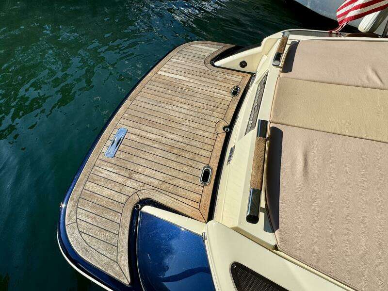 2018 Chris-Craft Launch 27 Heritage Trim Edition - Surf