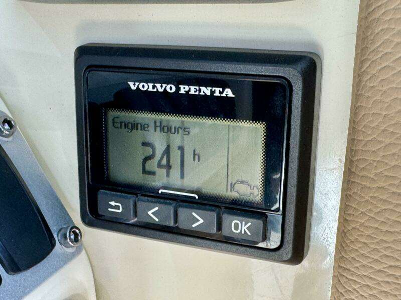 2018 Chris-Craft Launch 27 Heritage Trim Edition - Surf