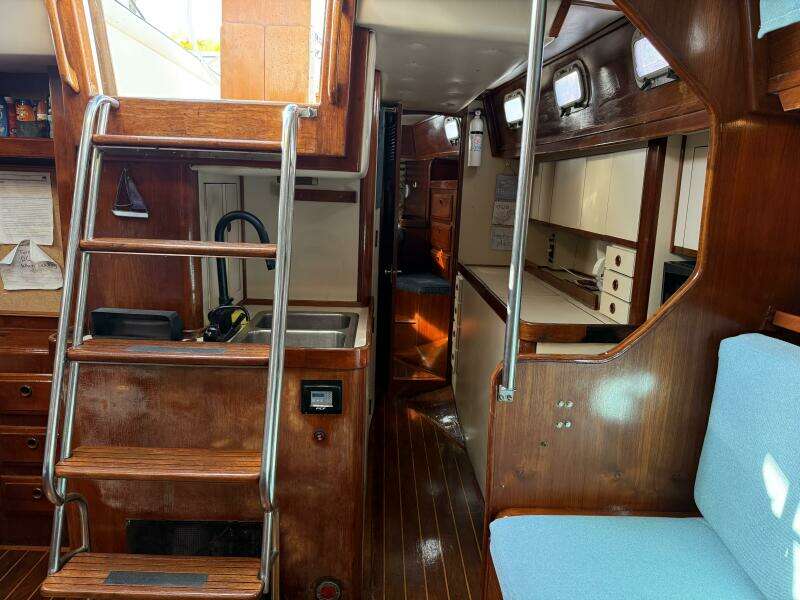 1985 Endeavour 42