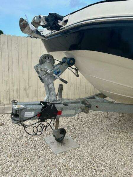 2022 Bayliner DX2000