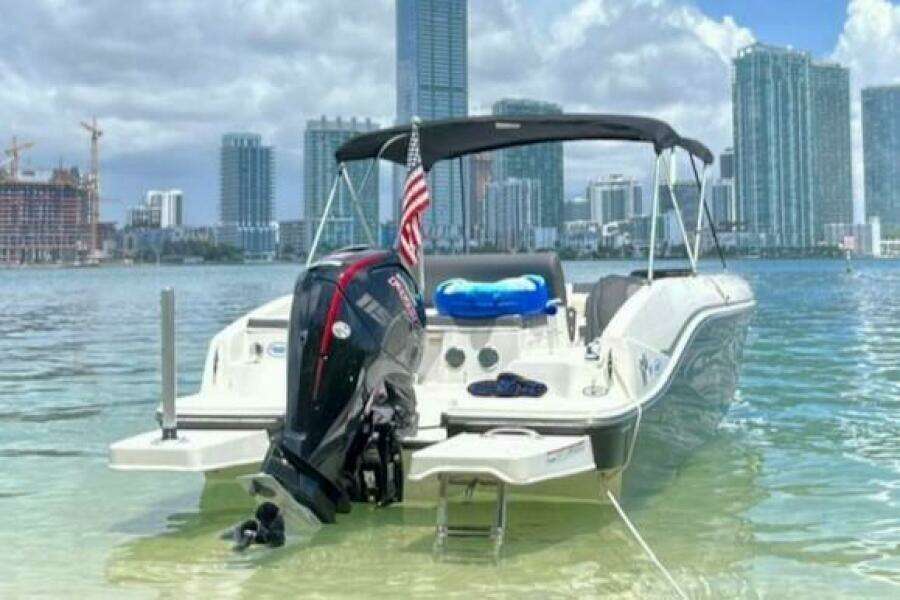 2022 Bayliner DX2000
