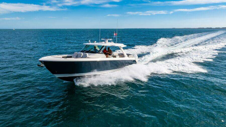 2022 Tiara Yachts 43 LS