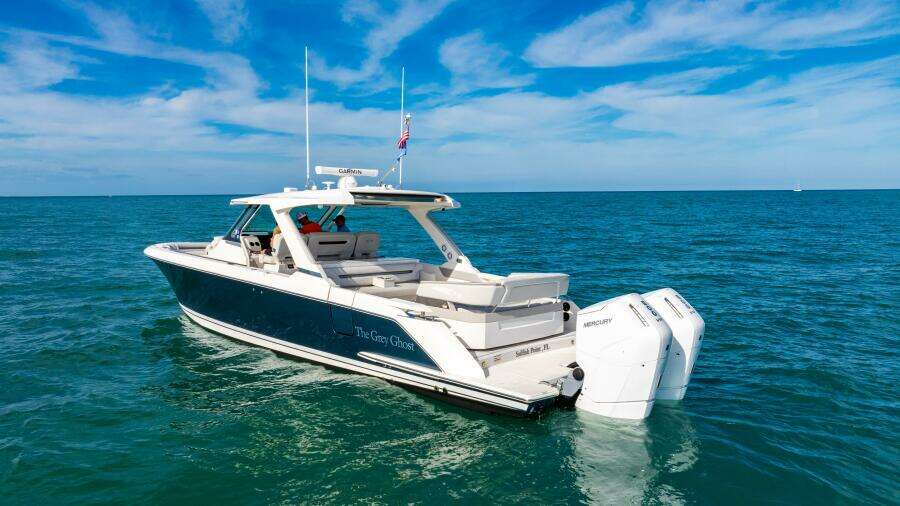 2022 Tiara Yachts 43 LS