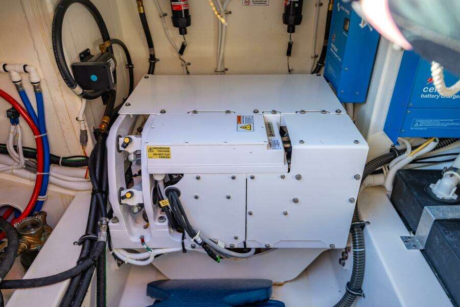 2022 Tiara Yachts 43 LS