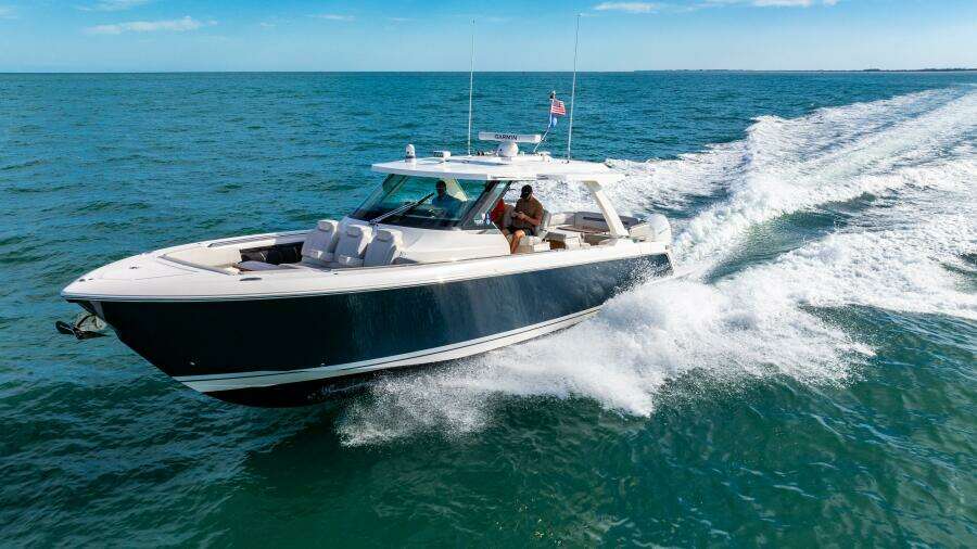 2022 Tiara Yachts 43 LS