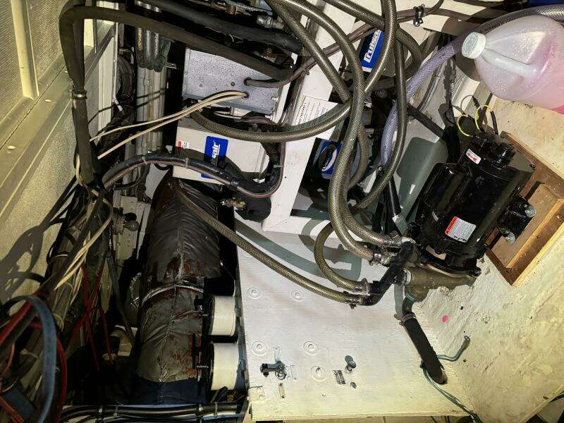 1980 Hatteras CONVERTIBLE