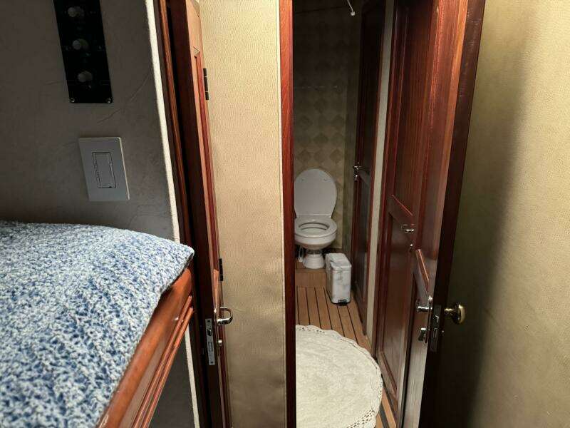 1980 Hatteras CONVERTIBLE