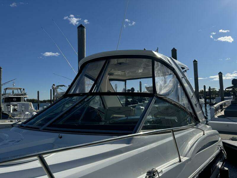 2018 Monterey 335 SY