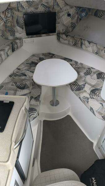 2001 Wellcraft 270 Coastal