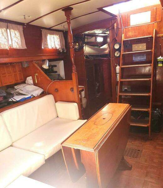 1982 Endeavour 43 CC