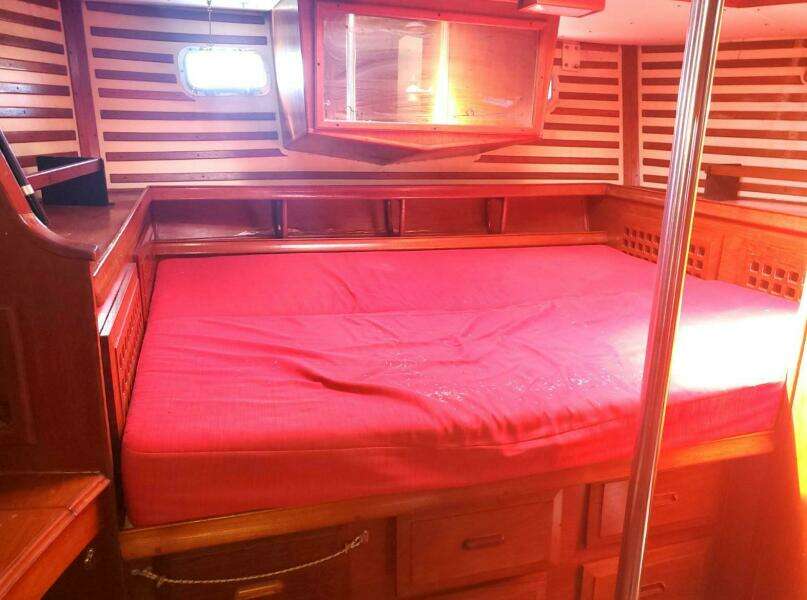 1982 Endeavour 43 CC