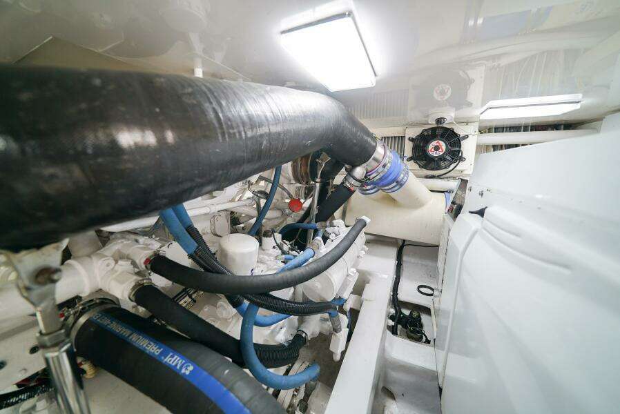 2007 Viking 45 Convertible Bad Habits