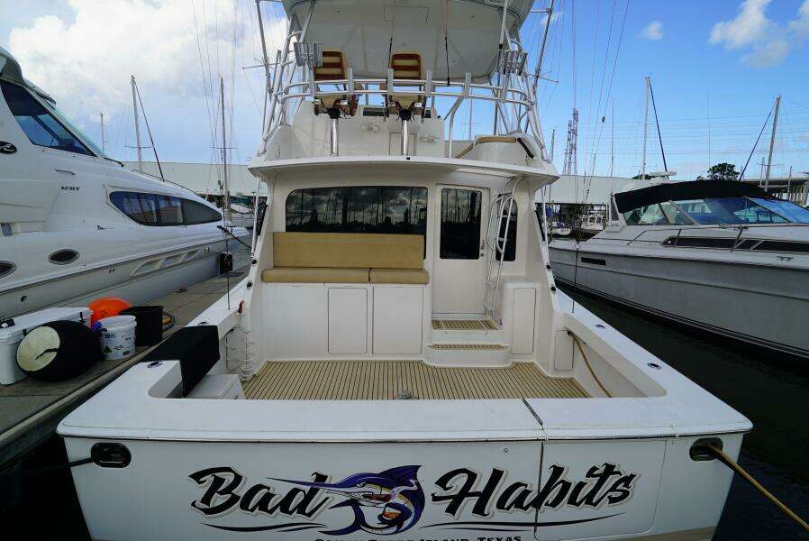 2007 Viking 45 Convertible Bad Habits