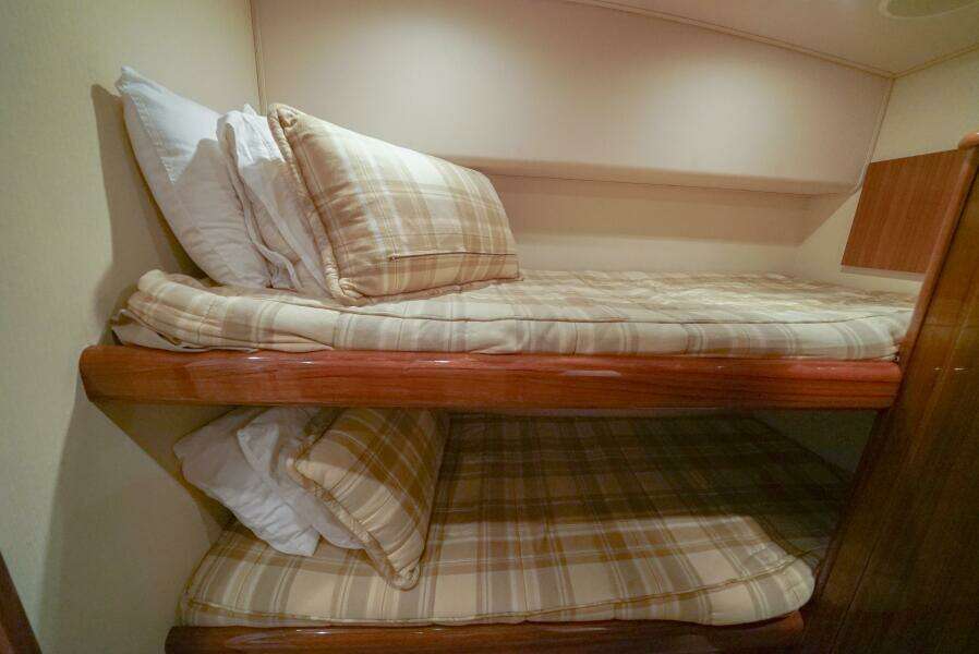 2007 Viking 45 Convertible Bad Habits