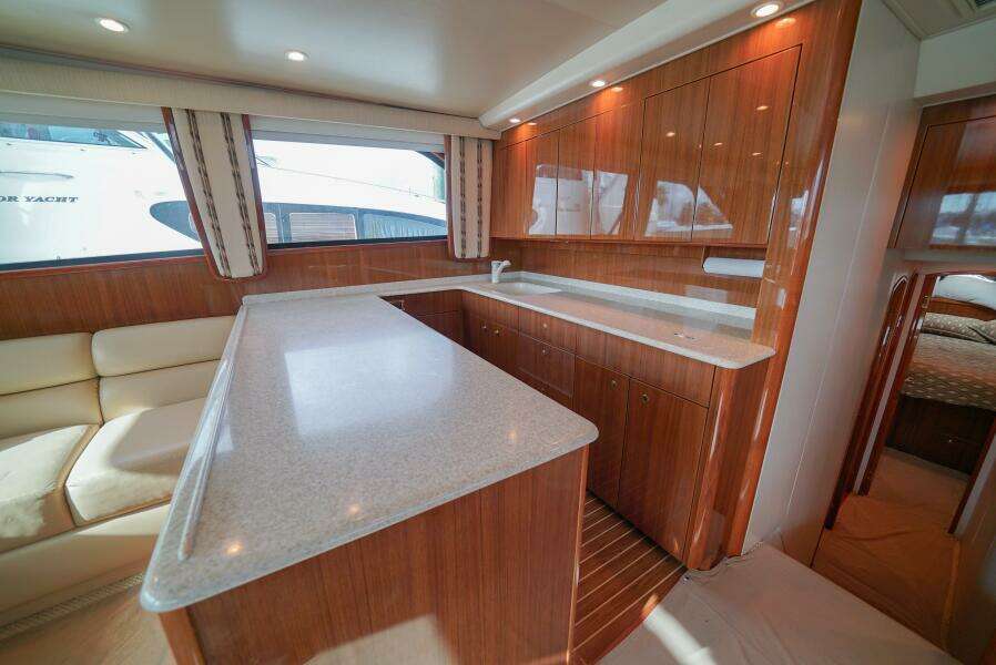 2007 Viking 45 Convertible Bad Habits