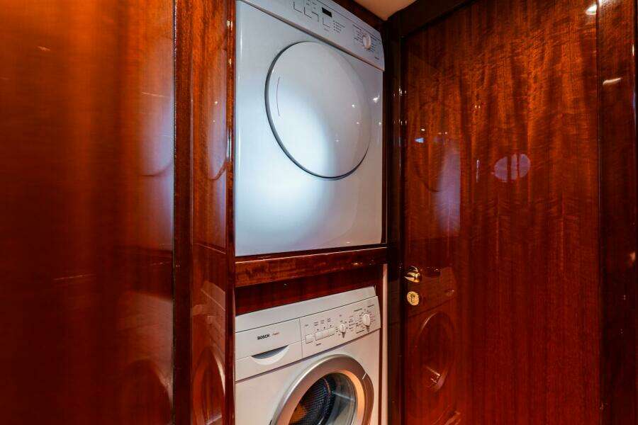 2007 Mystica Skylounge