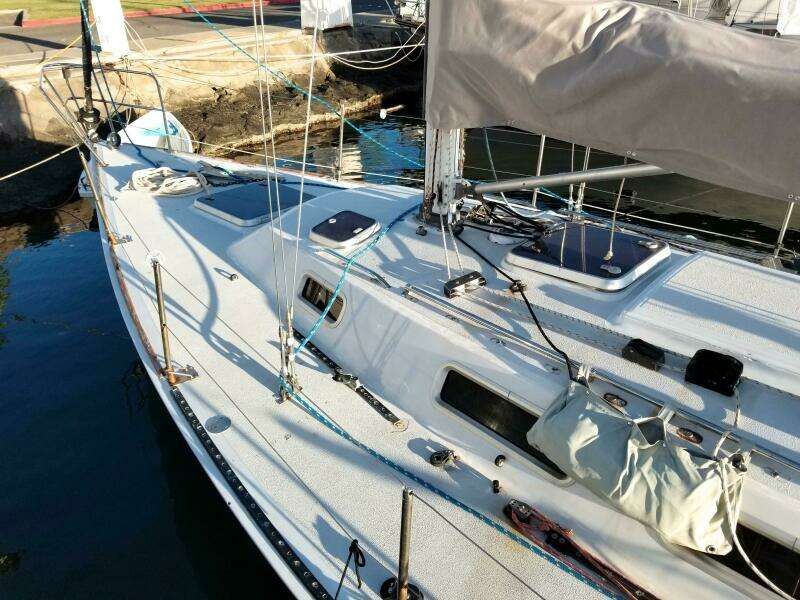1989 J Boats Masthead Sloop
