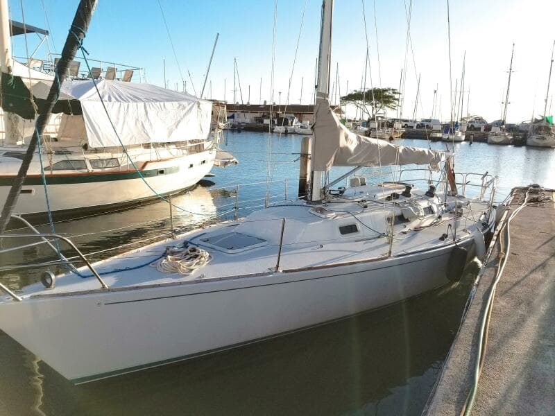 1989 J Boats Masthead Sloop