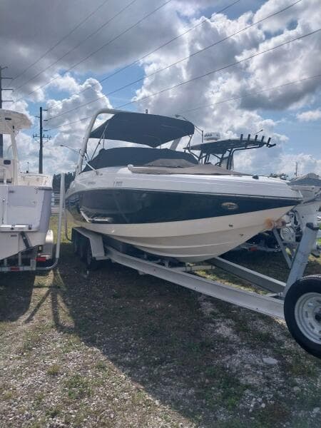 2009 Rinker 296