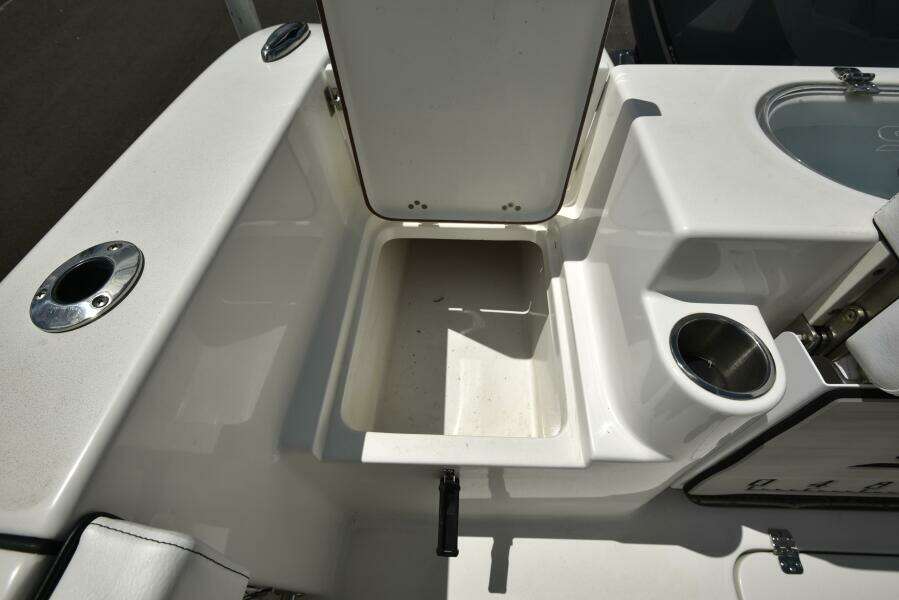 2023 Sea Pro 239 Deep V DLX