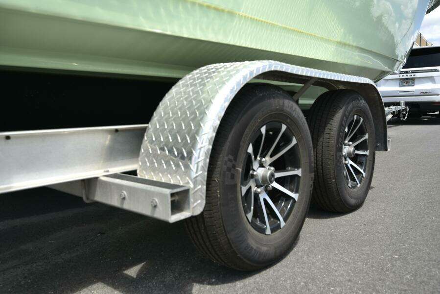 2023 Sea Pro 239 Deep V DLX