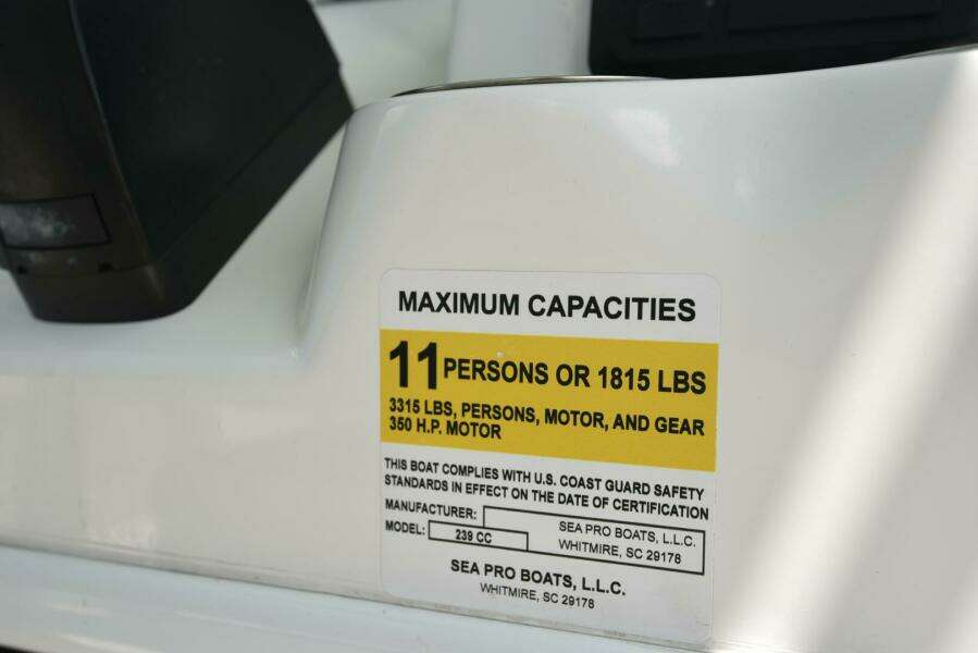 2023 Sea Pro 239 Deep V DLX