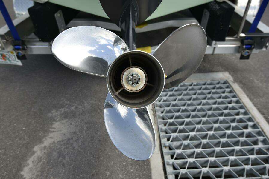 2023 Sea Pro 239 Deep V DLX