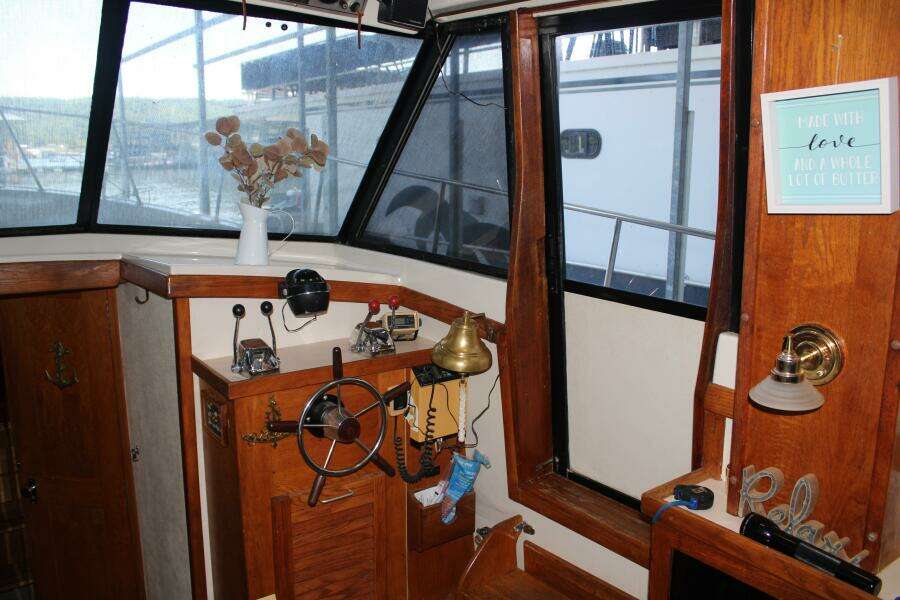 1986 Mainship 40' Double Cabin