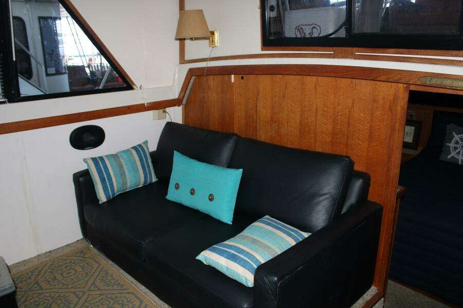 1986 Mainship 40' Double Cabin