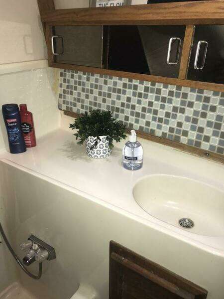 1986 Mainship 40' Double Cabin