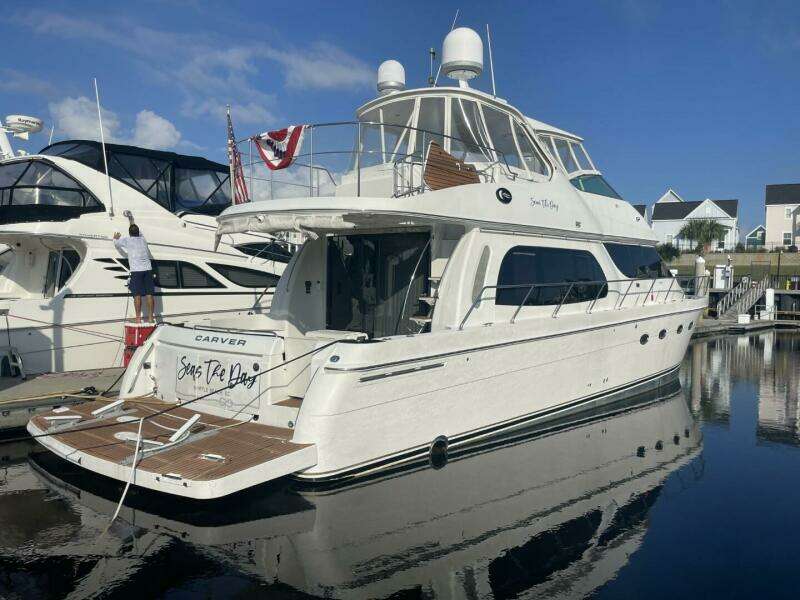 2006 Carver 