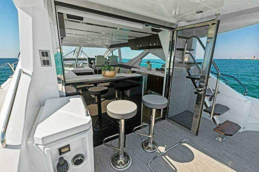 2023 Cruisers Yachts 60 Cantius Fly  Galley Passthrough