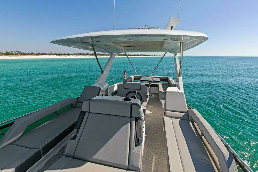 2023 Cruisers Yachts 60 Cantius Fly  Flybridge