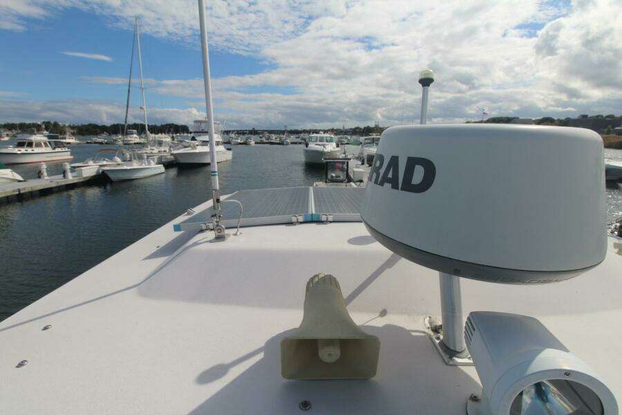 2001 Grady-White 330 Express