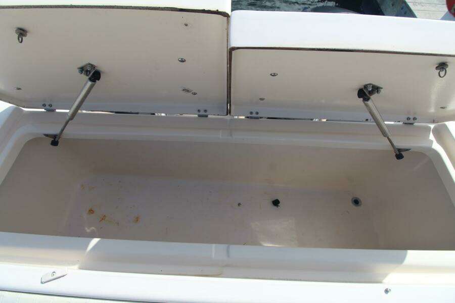 2001 Grady-White 330 Express