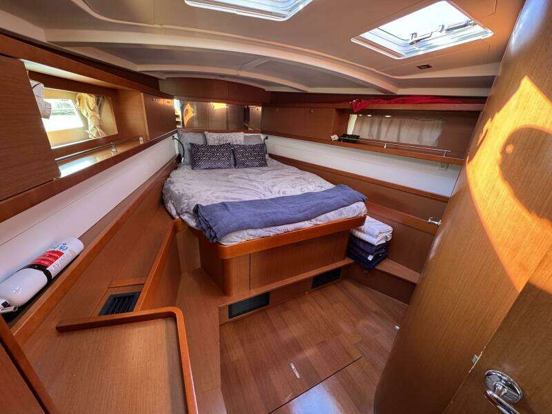 2015 Beneteau Oceanis 45