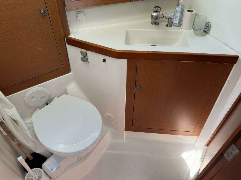 2015 Beneteau Oceanis 45