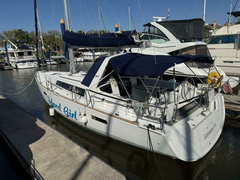 2015 Beneteau Oceanis 45