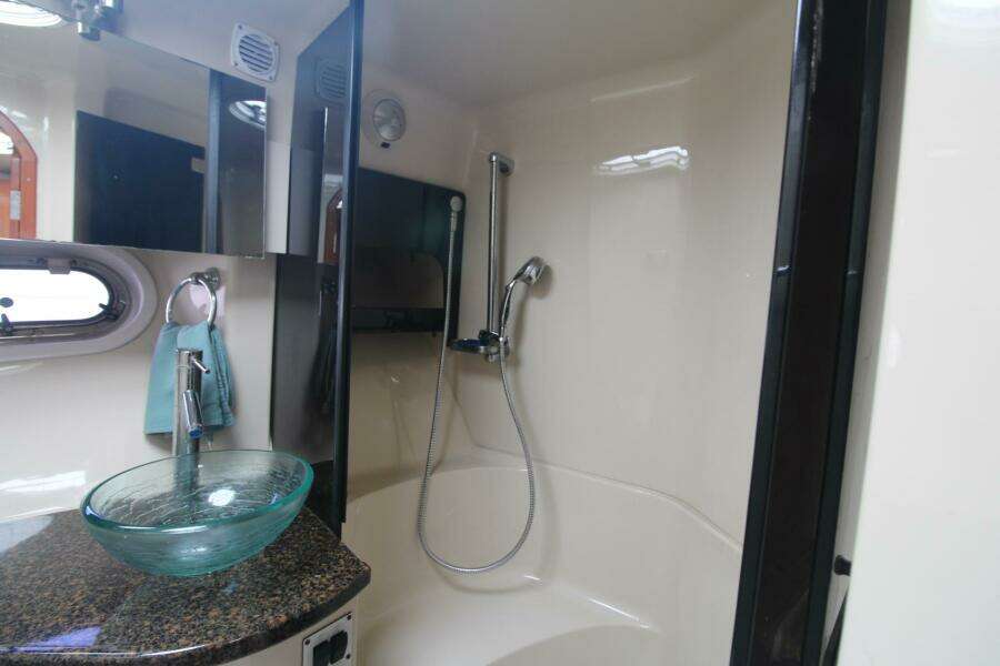 2006 Four Winns 378 Vista