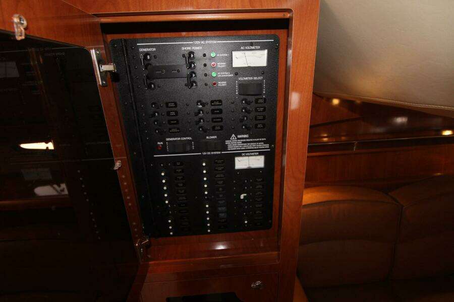 2006 Four Winns 378 Vista